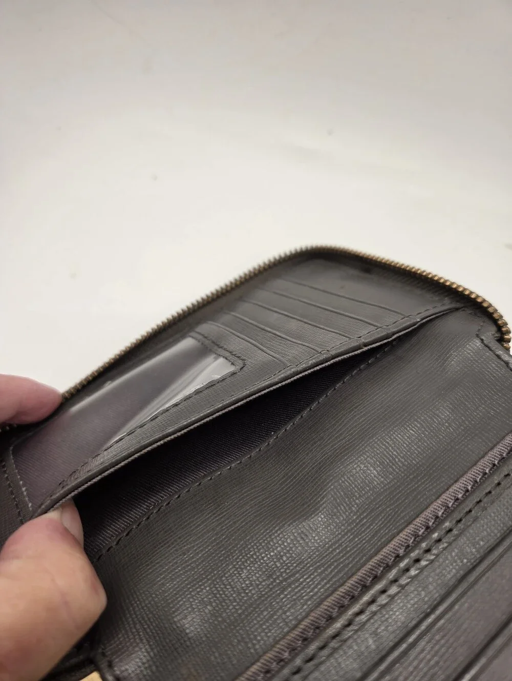 Fossil Leather Zip Around Wallet Taupe/Brown Organizer - Picture 7 of 13